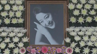 하늘로 떠난 '신의 아그네스'...1세대 연극 스타 윤석화 별세