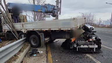 만취 운전자가 쾅...땅 꺼짐에 소방차 바퀴 빠져