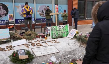 이민단속 무차별 총격에 갈라지는 美사회…트럼프 책임론